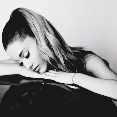 ｡*ﾟ✲*☆(๑òᆺó๑)｡*ﾟ✲*☆ •••••••{ariana grande}••••••