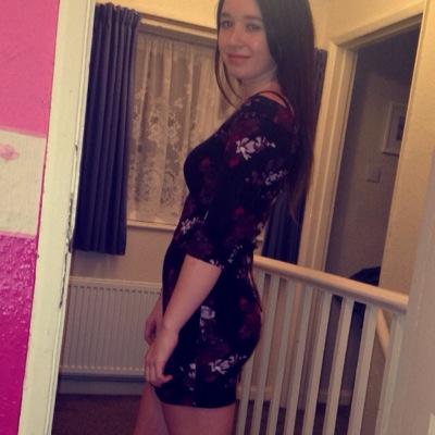 jade_merrill's profile picture. Im 16 and love drum and bass,all i can say is follow me ill follow you striaght back #wooah