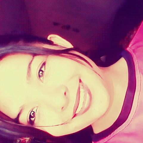 Soy una persona muy alegre, amigable buena onda. :) Hemosa :p hahhahaha  bueno eso no pero lo demas si.... :)