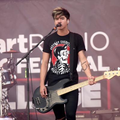 Why smoke weed when you can get high off 5 Seconds of Summer?