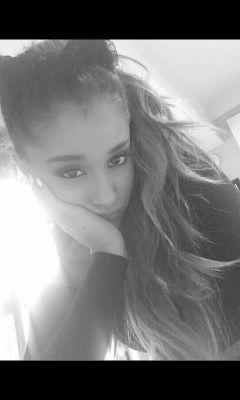 _Ariana0Grande_'s profile picture. Role play account