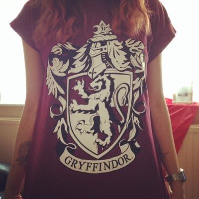 Gryffindor 13,asignatura preferida pociones, amigos, para que si hay libros? Mortifaga pero no por eleccion. Moly(RealName)