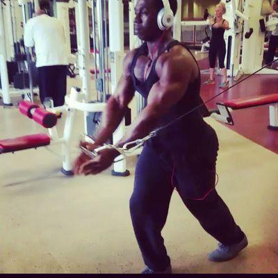 buffdaddytoliva's profile picture. my name is Phillip. I'm a personal trainer.