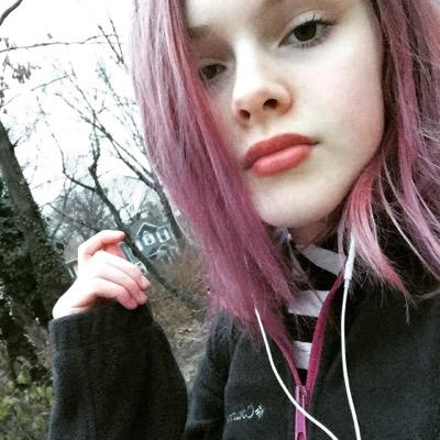 Amy_s_nmbv's profile picture. Weird people are the best people.