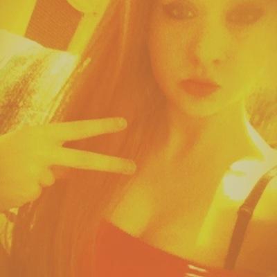 aly5a828's profile picture. I dont know whats going on, all I want to do is play videogames. :p