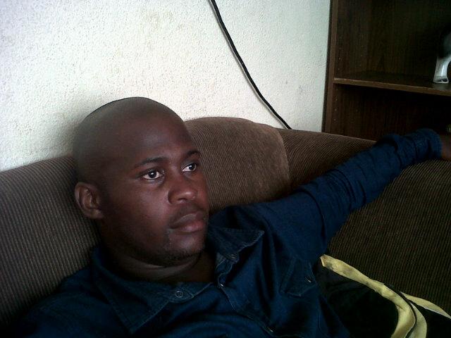 Twinsosty's profile picture. 