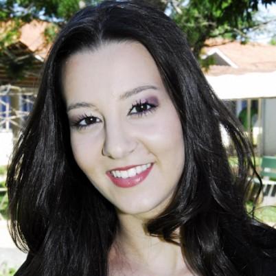 ''Eu tenho medos bobos e coragens absurdas.” (Clarice Lispector)