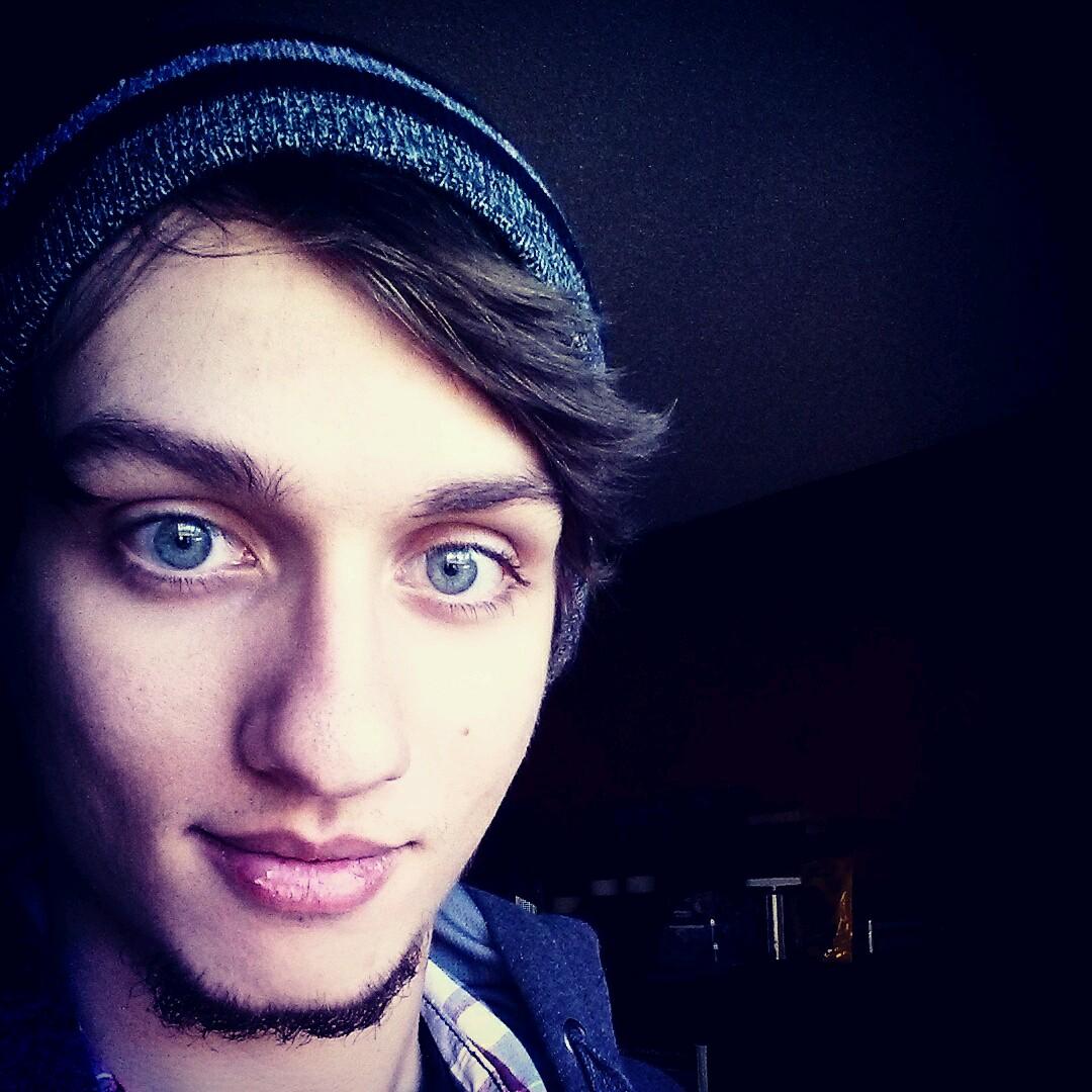 Uca student | Love of all things Game | Woo pig sooie | 22| Xbox  one GT LoGGerz | Have a nice day. |