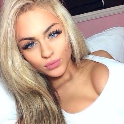 Im blessing your timeline. Follow for new pics everyday !