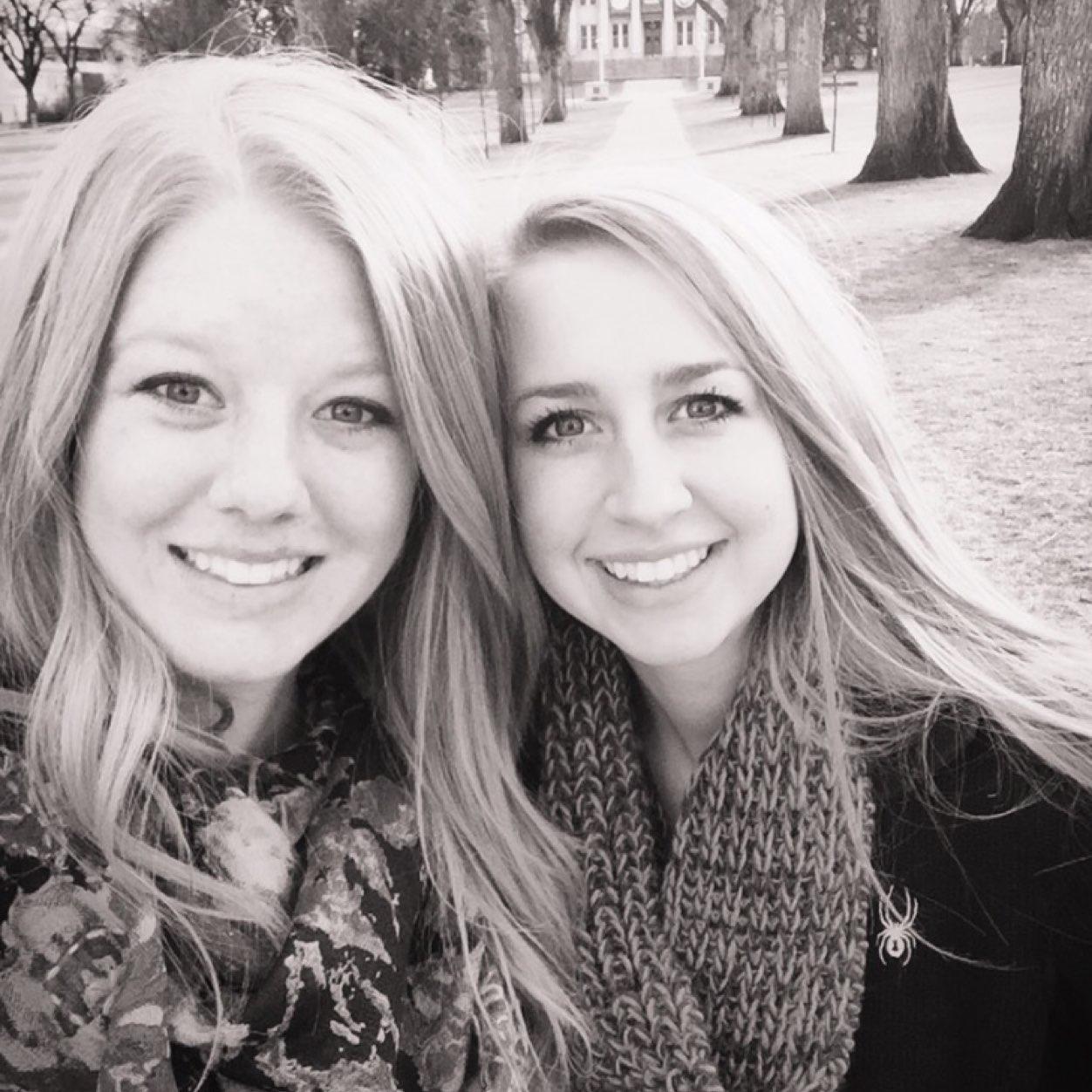 lizzlackey's profile picture. 