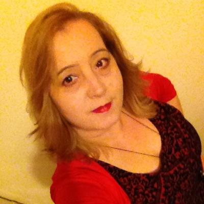Mother, support worker and wannabe writer and artist. I follow back but unfollow if you do...Happy Tweeting :D ♥