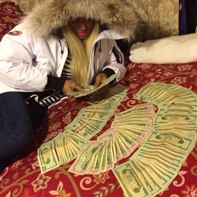 Join the money TEAM ;