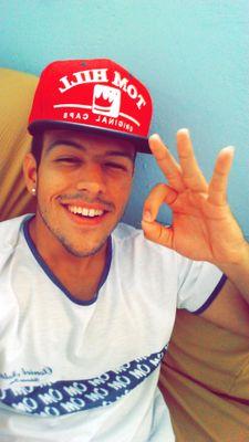 LeandroF_NC's profile picture. 17 Anos, Futebol, # B.F.C ,Musculaçao, Violão, ...