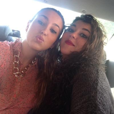 johii28's profile picture. Si sabes como vivir, puedes vivirlo todo.