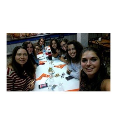 Cort d'honor Vinalesa 2015.  Carme, Majo, Paula, Elisa, Inés, Alicia, Olga i Silvia.