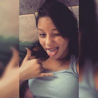 Carinhosa e muito meiga..... Sigo todos de volta♡