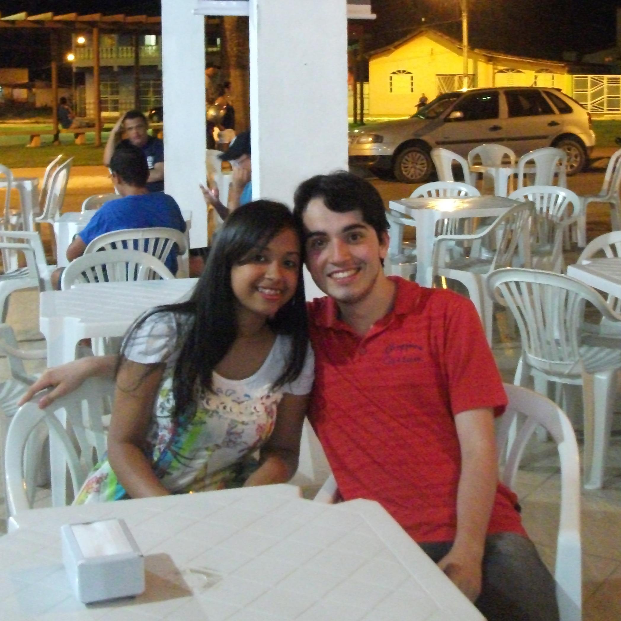 Sou evangélico, mineirinho, cruzeirense, amo dormir e gosto de ler... Me siga que eu sigo de volta... :3