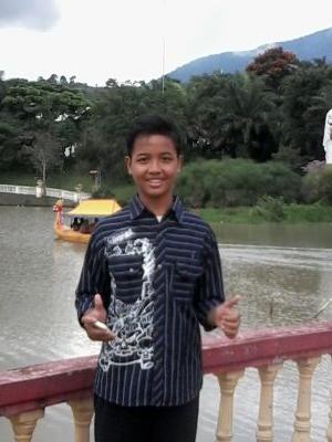 Akun Ini sudah tidak aktif 
akun yg aktif @dimas_p_