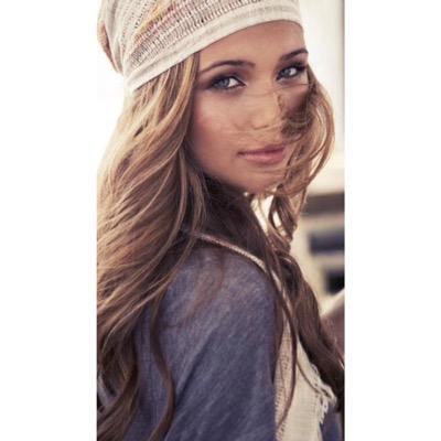 {Rp} • @EmilyGraceBaby ❤️• Doctor • Grey Sloan Memorial Hospital