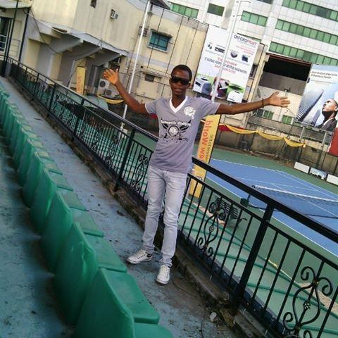 almuiz74's profile picture. 