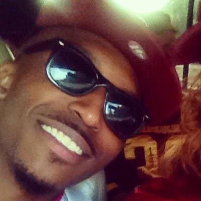rapper/songwriter out of the dmv. #vacationweekend Coming Summer 2015!