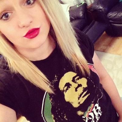 naturlemess's profile picture. 