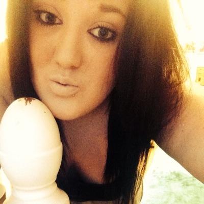 VickiLouise3's profile picture. his weed, I roll that. his heart, I hold that. his back, I got that. his wifey, I am that. my role, I play that. were happy, they hate that.