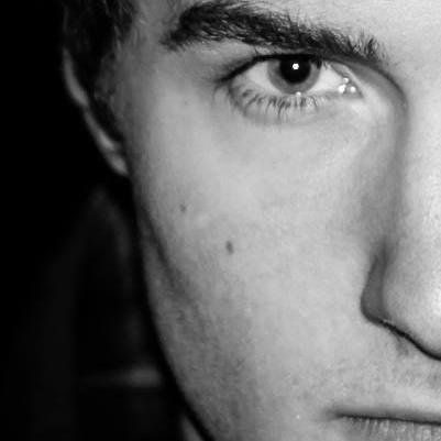 zeffofficial's profile picture. 