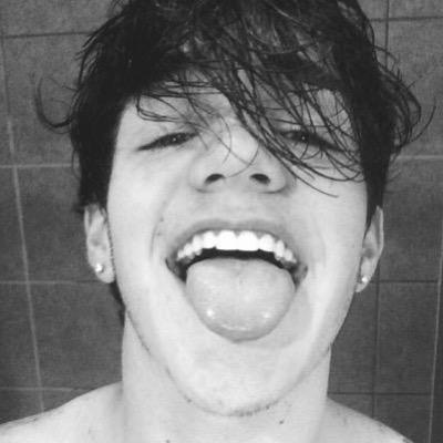 RT THE TWEETS YOU SEE FOR AN AARON FOLLOW