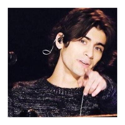 follow @basicaIIymalik