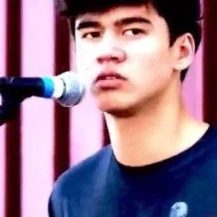 Follow @calumculates she gave you this follow:) Ask for a follow back.