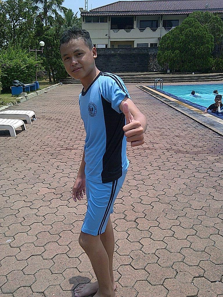 Gue harus sabar dalam menghadapi cobaan...:):*