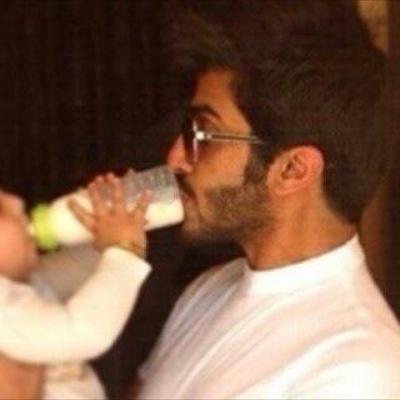 وَكأنّ الشوق خُلقَ لِـ يفتِكَ بنا تمتلِئ خزآنةُ قُلوبِنا بِ رسآئلِ الفقدْ وَالندآءات الكفِيفَة...!!