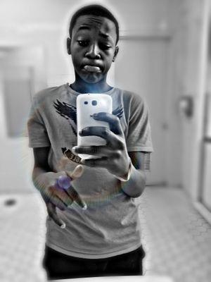 Basketball is my life
          Follow me i follow back
             Memorial high(Feshmen)
     #DGB
          Dancer(Tang)
