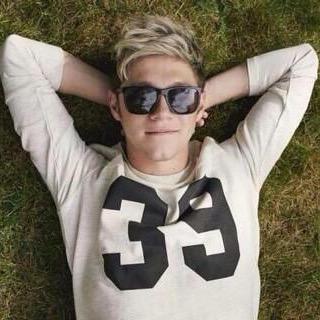 Niall is suchhhh a baeee △⃒⃘