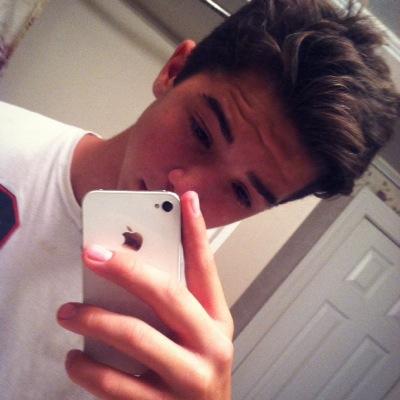 WhoKnewTristan's profile picture. wishy washy