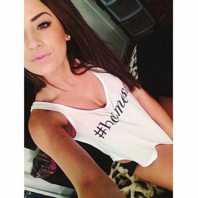 Ask: vivalavegaa
Instagram: auroralockwood