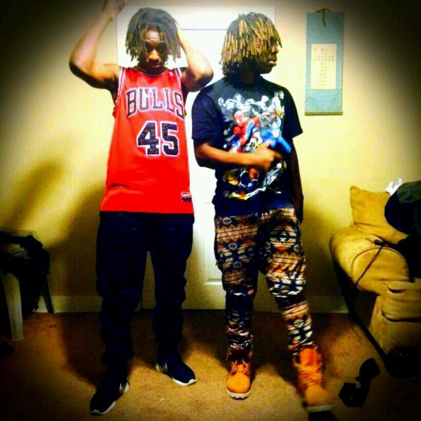 straight turning up twitter with all the promotions fyn #clubpromotion grttin rich trynna hit a M on here fwm #followback and dont forget who got me #streamteam