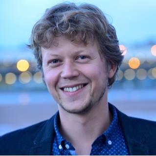 Passionate Marketer & Entrepreneur. Co-founder of Spott, Fond of Change & Evolution, Believer in the credo 'Be the change you want to see'