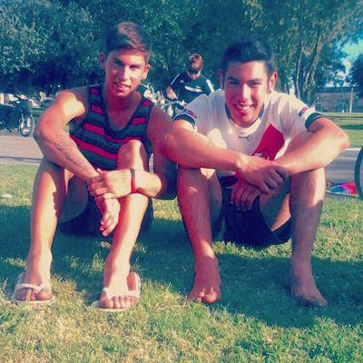 ♥♥el negro se fue de la B el negro se fue de la B. por que tiene huevo y le sobra inchada para nunca mas volver♥♥