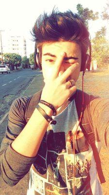 hey guys this is my Official Account :3 i just made a new one so follow me i will follow everyone