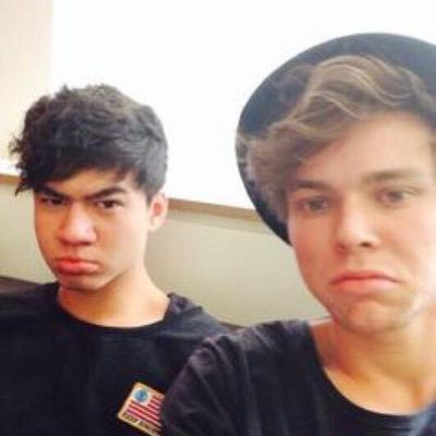 @ niamftxhemmo gave you a free follow :) , please go & RT this & tag luke https://t.co/cd9Tt07T2W
