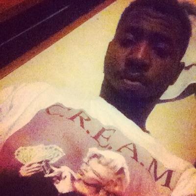 Im juss a young ass nigga thats tryna make it...Musical Genius that just wanna be heard.