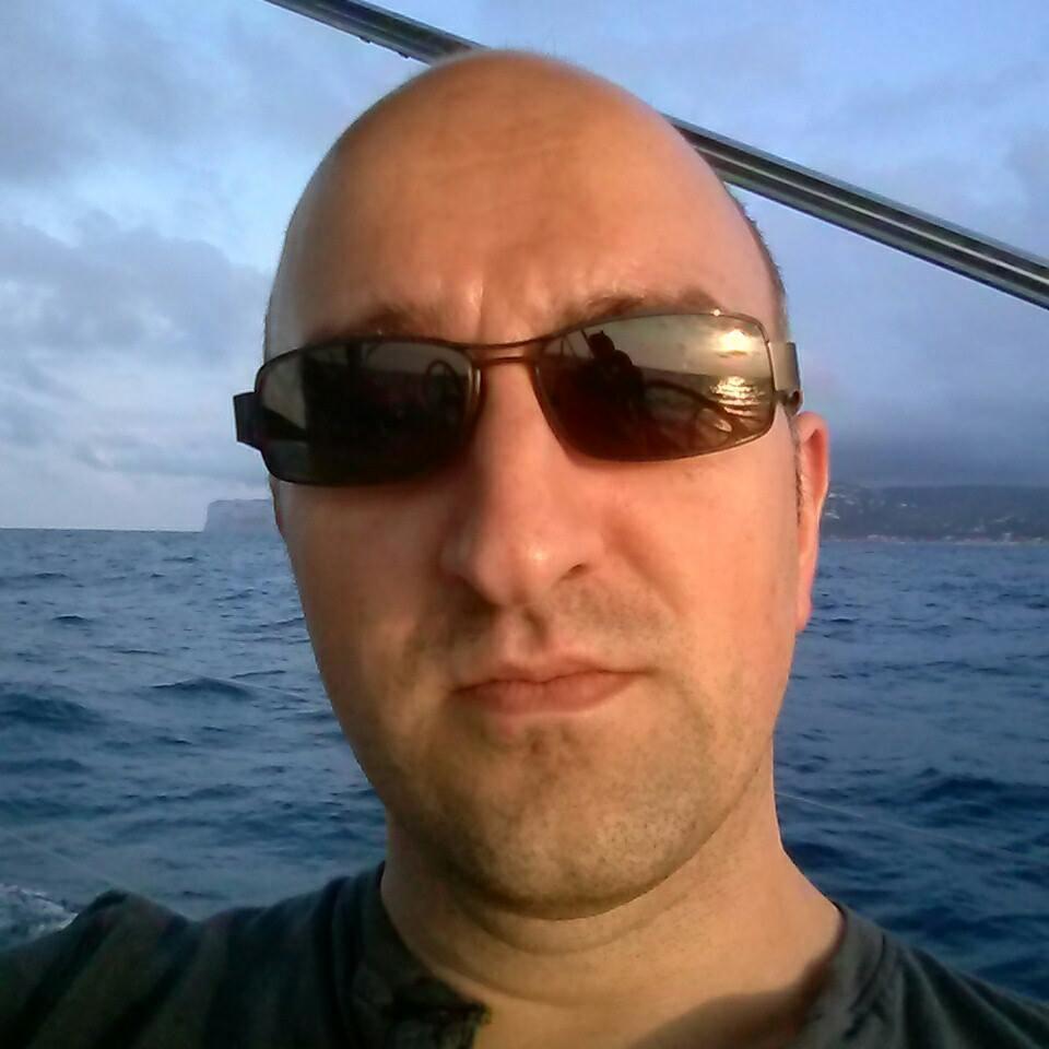 javirubio82's profile picture. 