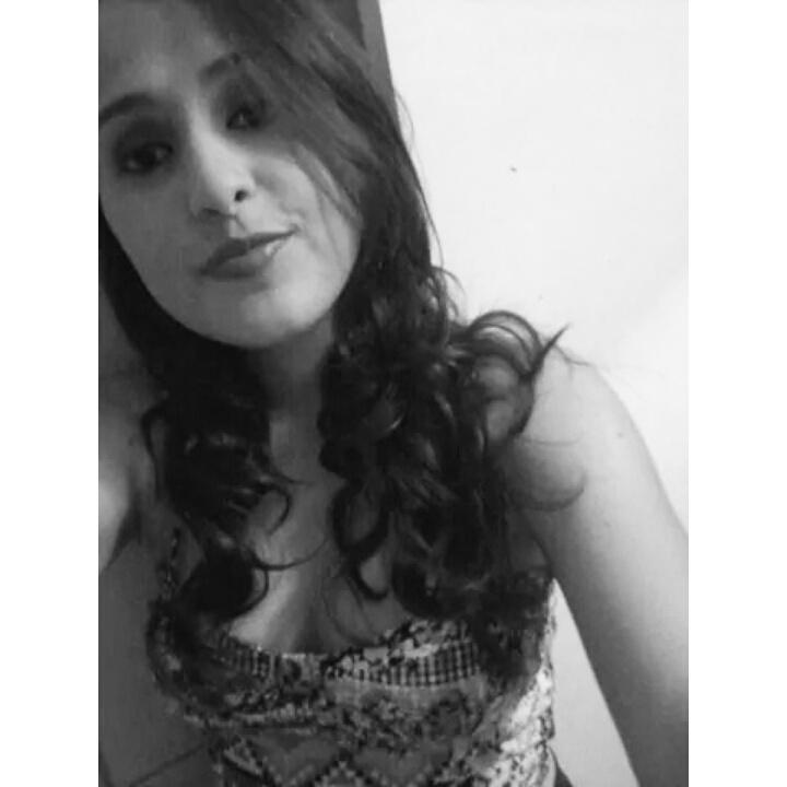 16, Brasil. Instagram - http://t.co/HVd6YHEQ2Q