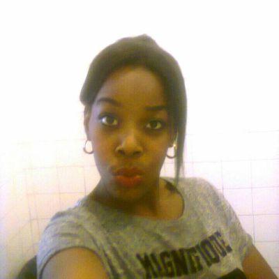Bonjour je suis pa la pour me faire des amiis mais pour connaître les vrais visage de mes amiies ♥♥♥