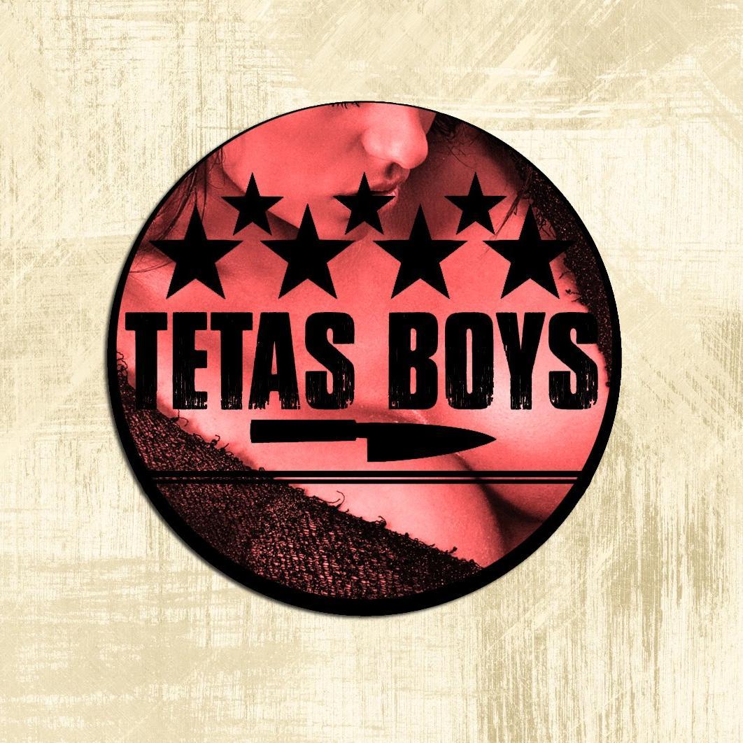 SIGUE A LOS TETAS BOYS