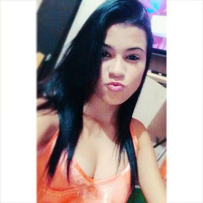 Apesar de tudo vo viver sorrindo.