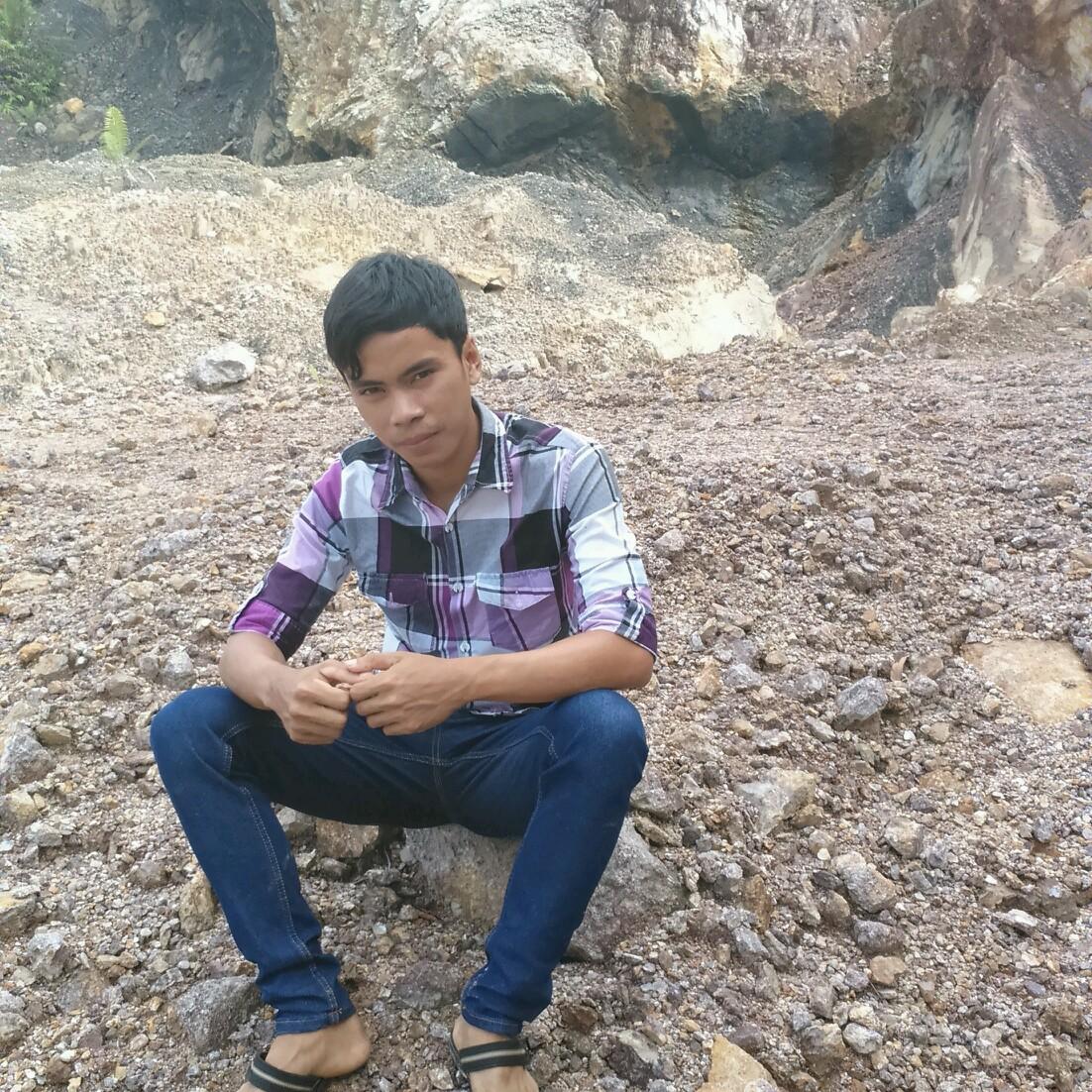 Hidup itu jgn terlalu di pikirkan...di jalani aja....ttetaplah berusaha yakinlah suatu saat nanti apa yang kamu inginkan pasti tercapai