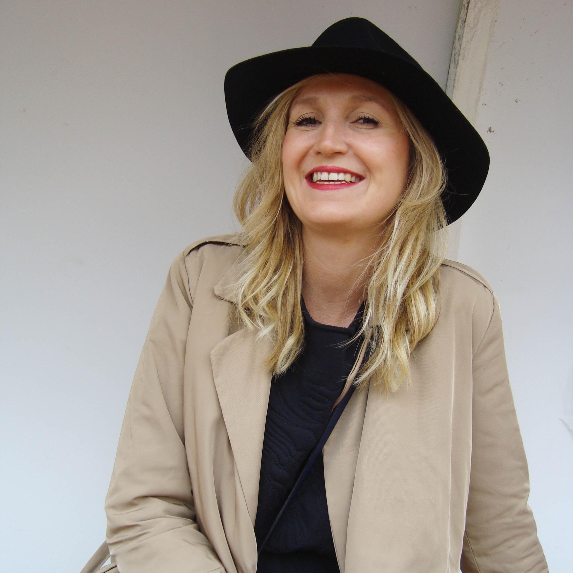 Un blog pour les connasses.........mais pas trop ! Mode, beauté, expériences, lifestyle. Une fille, une vraie !